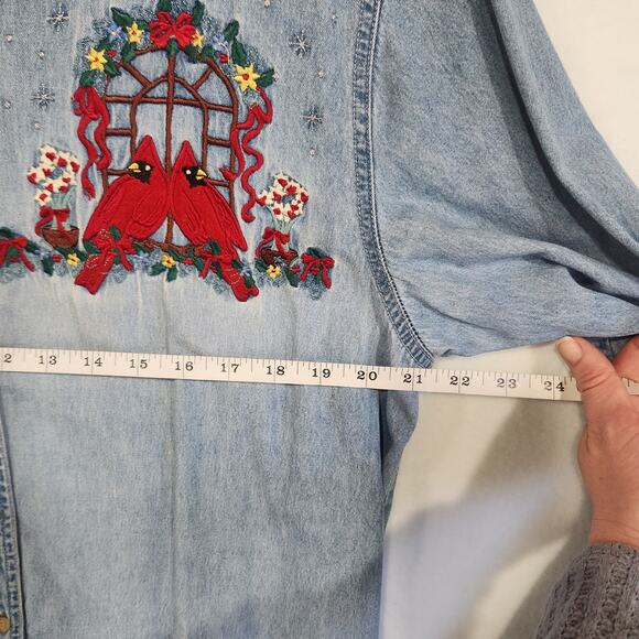 Vintage Christmas Denim Shirt Embroidered Redbirds Cardinals Long Sleeve Jean XL - Picture 12 of 15
